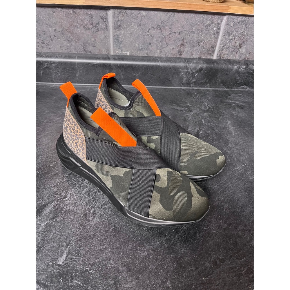 Steve Madden Camouflage Leopard Print Slip On Sneakers 9M